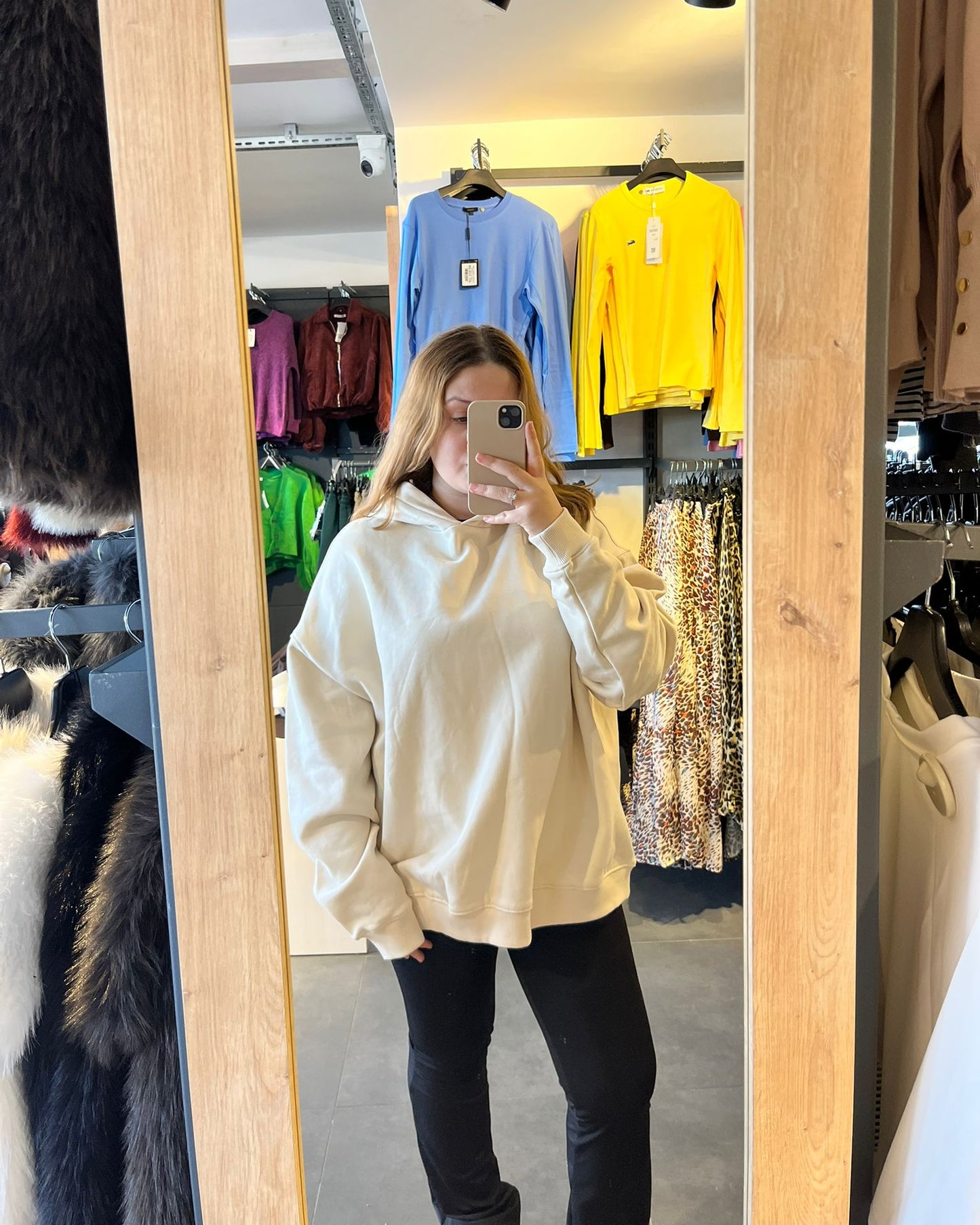 Taş Renk Oversize Şardonlu Kapşonlu Sweatshirt