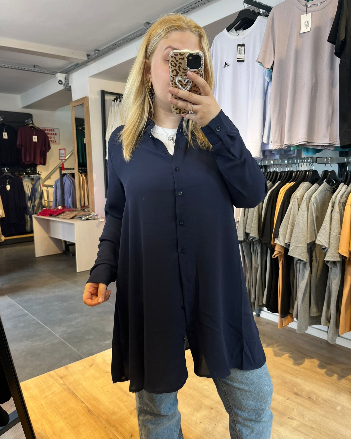 #lacivert #saten #tunik #gömlek #kadınmoda #şıkkombin #zarifstil #trend #fashion #stil