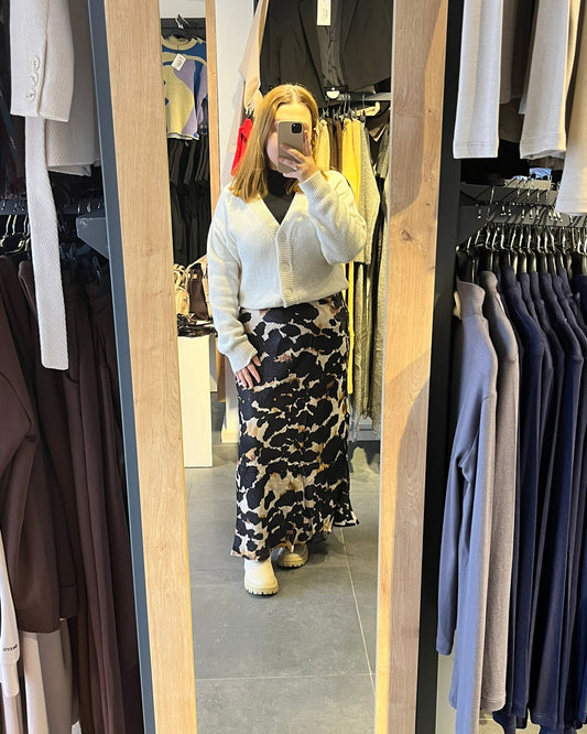 #desenlitek #satenetek #kadınetek #şıkkombin #trend #feminen #günlükkombin #rahatstil #moda #stil