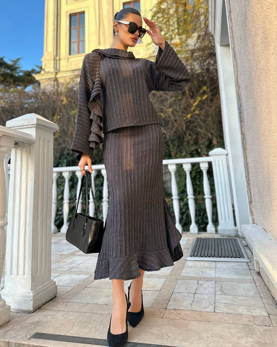 Antrasit Renk Fırfır Detaylı Etekli Takım