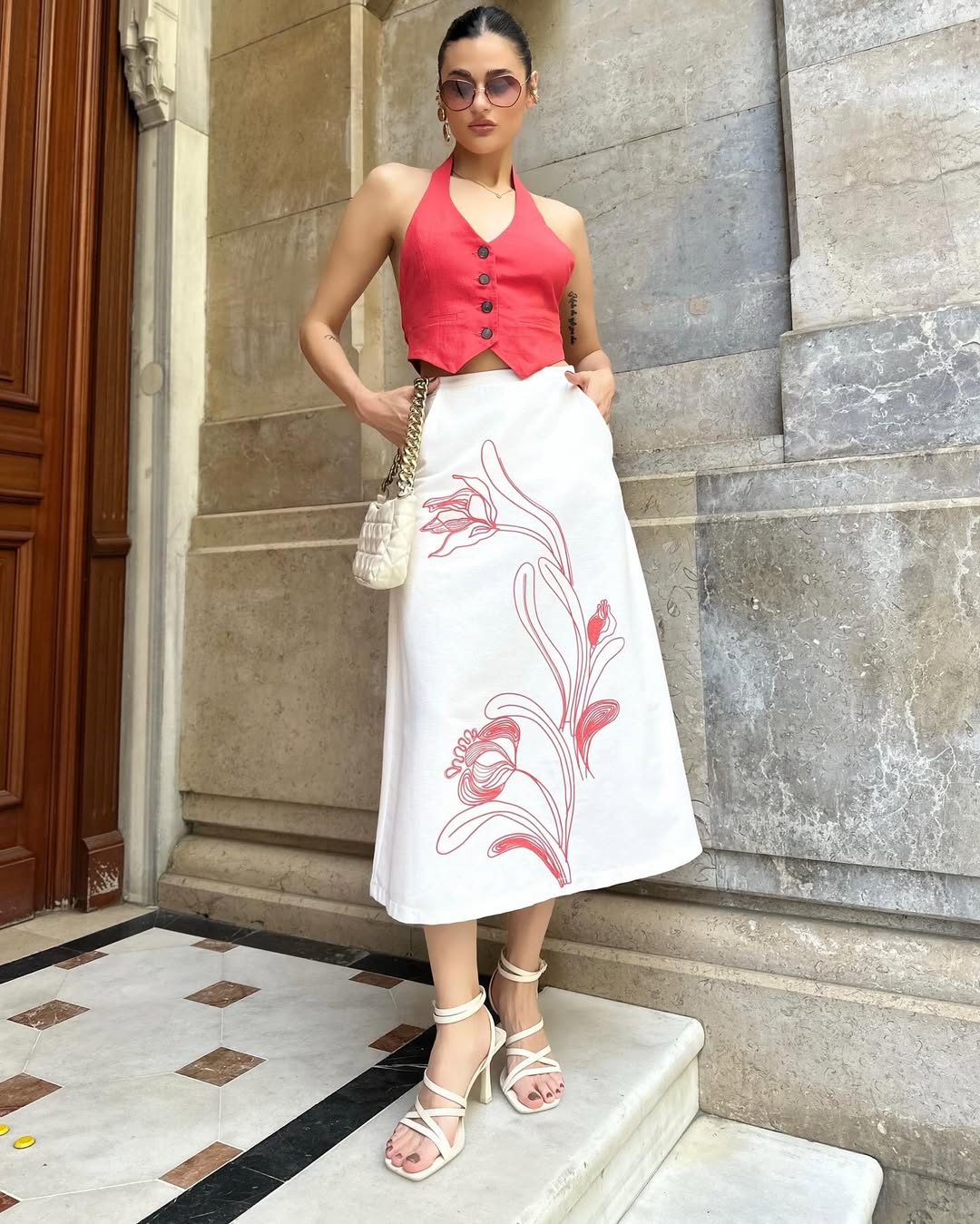 #lalebaskılı #çiçekdesenli #ceplietek #kadınetek #şıketek #günlükstil #kadınmoda #fashion #trend #stil