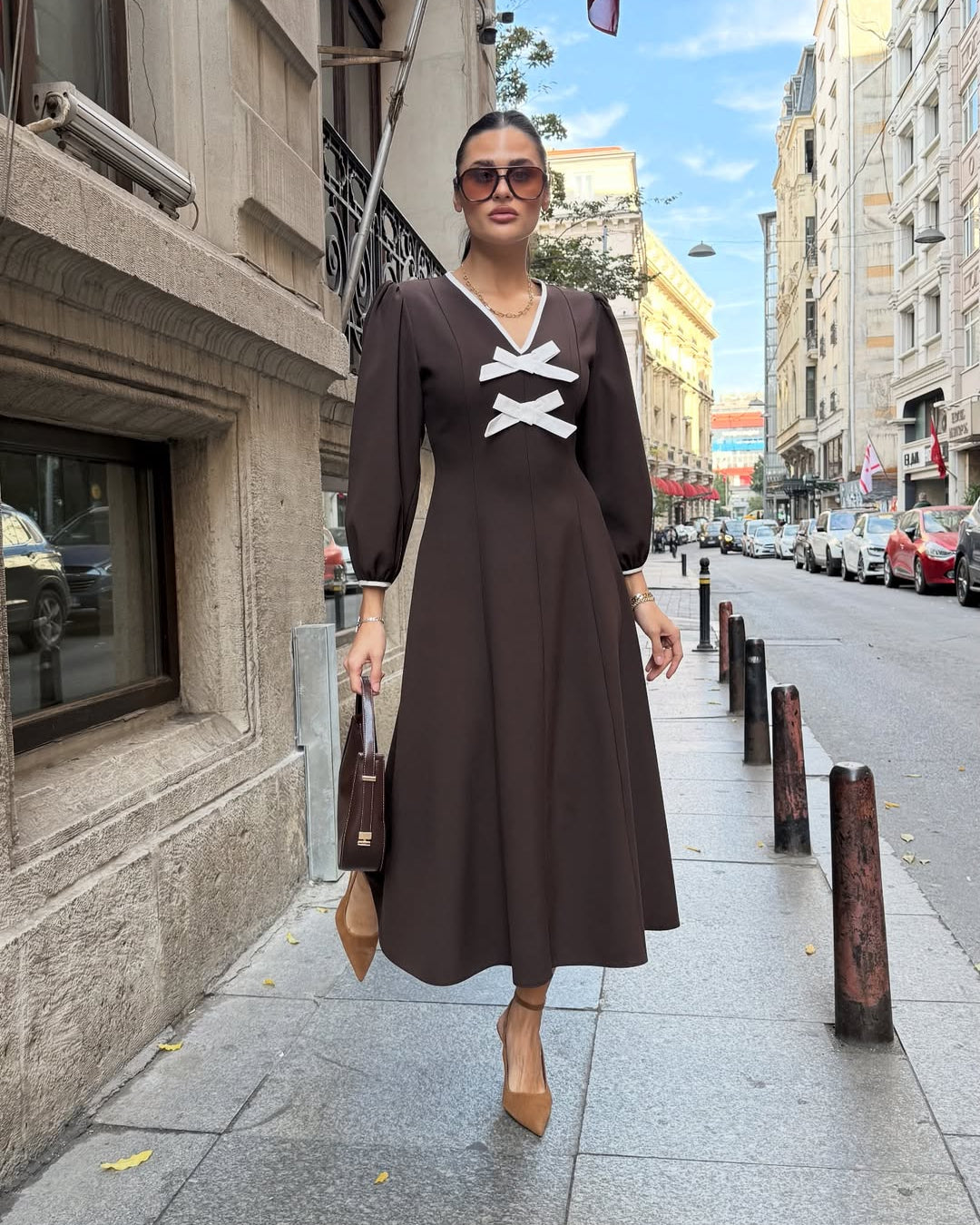 #kahverengielbise #balonkol #kurdeledetaylı #poliviskon #kadınelbise #şıkelbise #kadınmoda #fashion #trend #stil