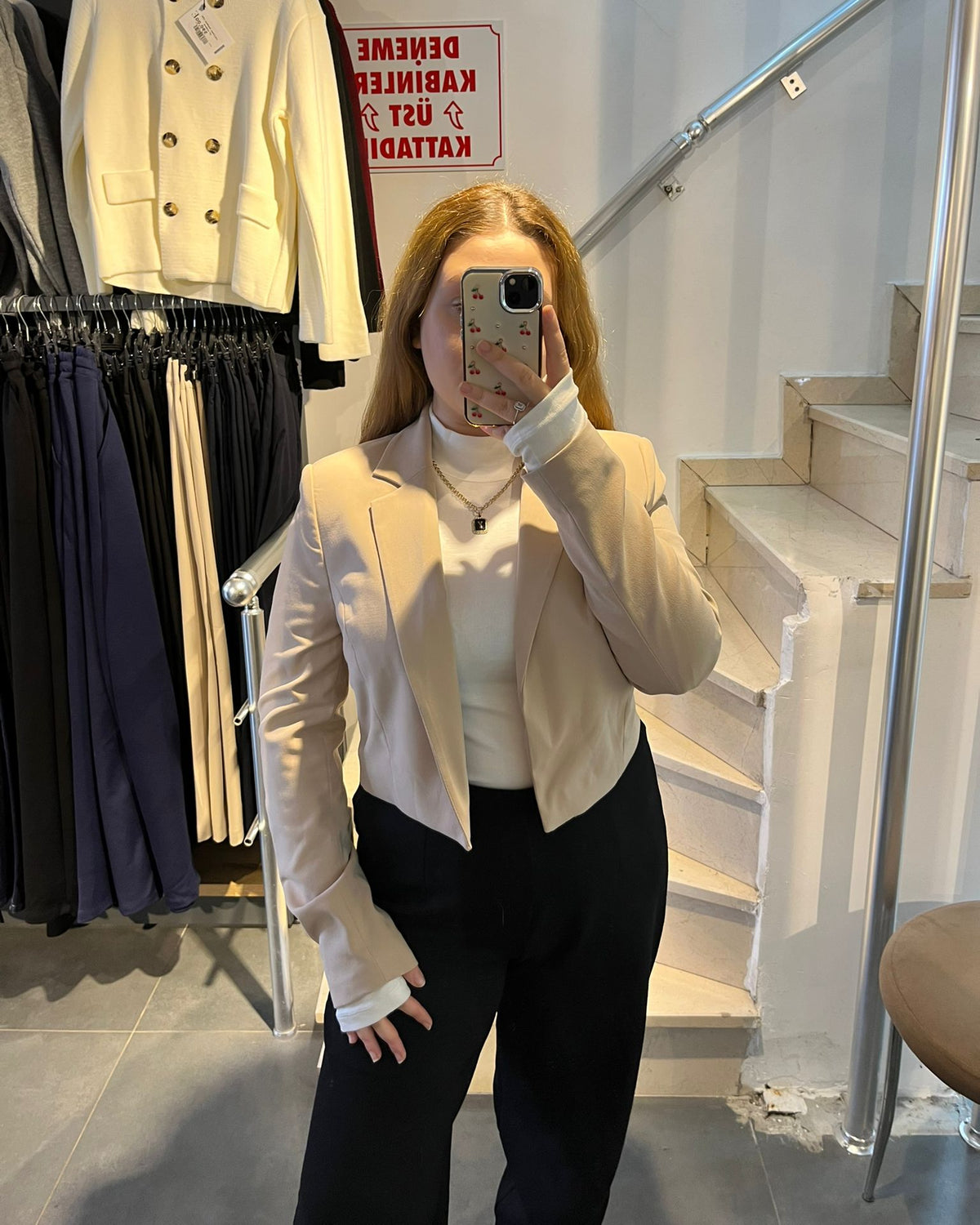 Kısa Krem Renk Blazer Ceket
