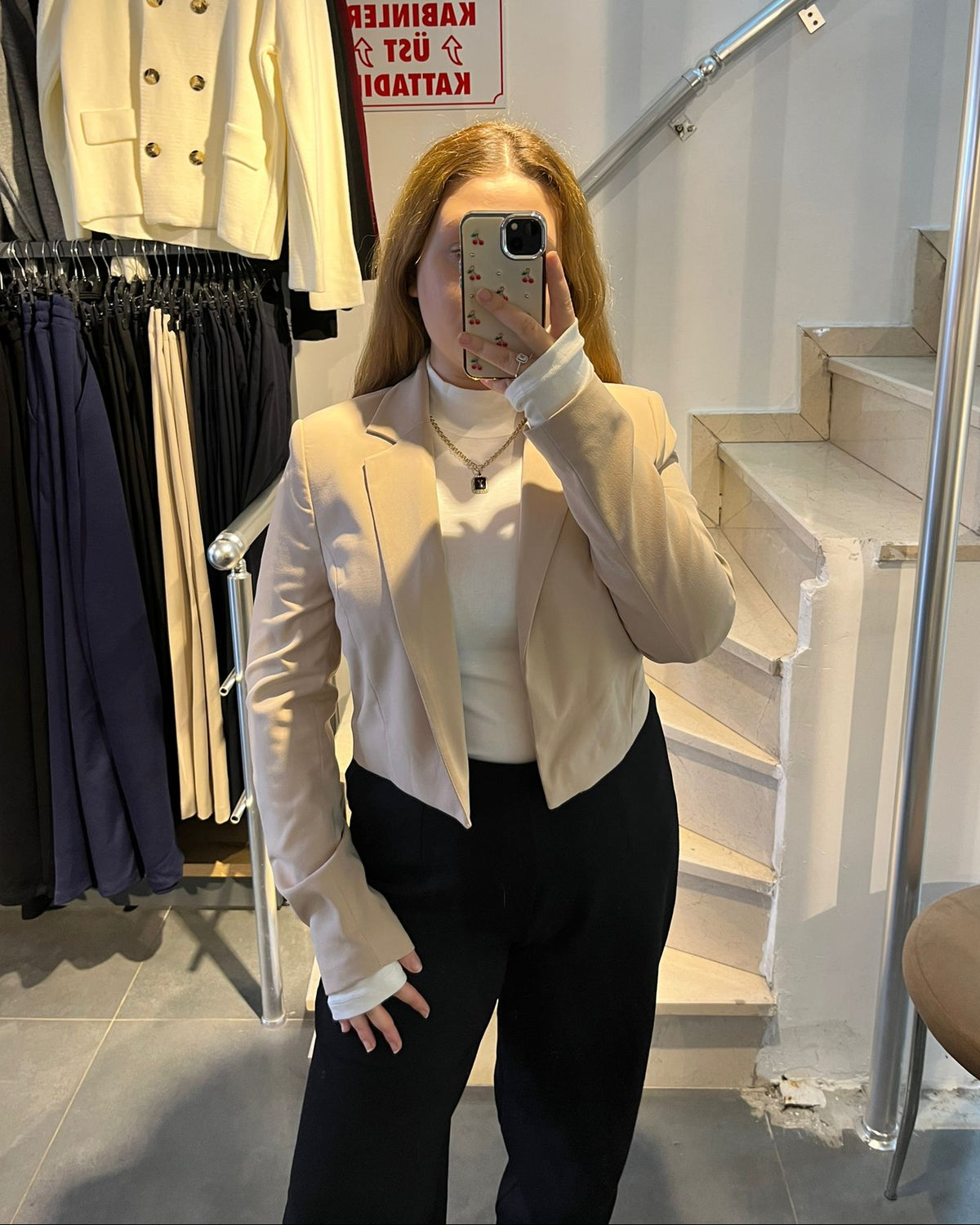 Kısa Krem Renk Blazer Ceket