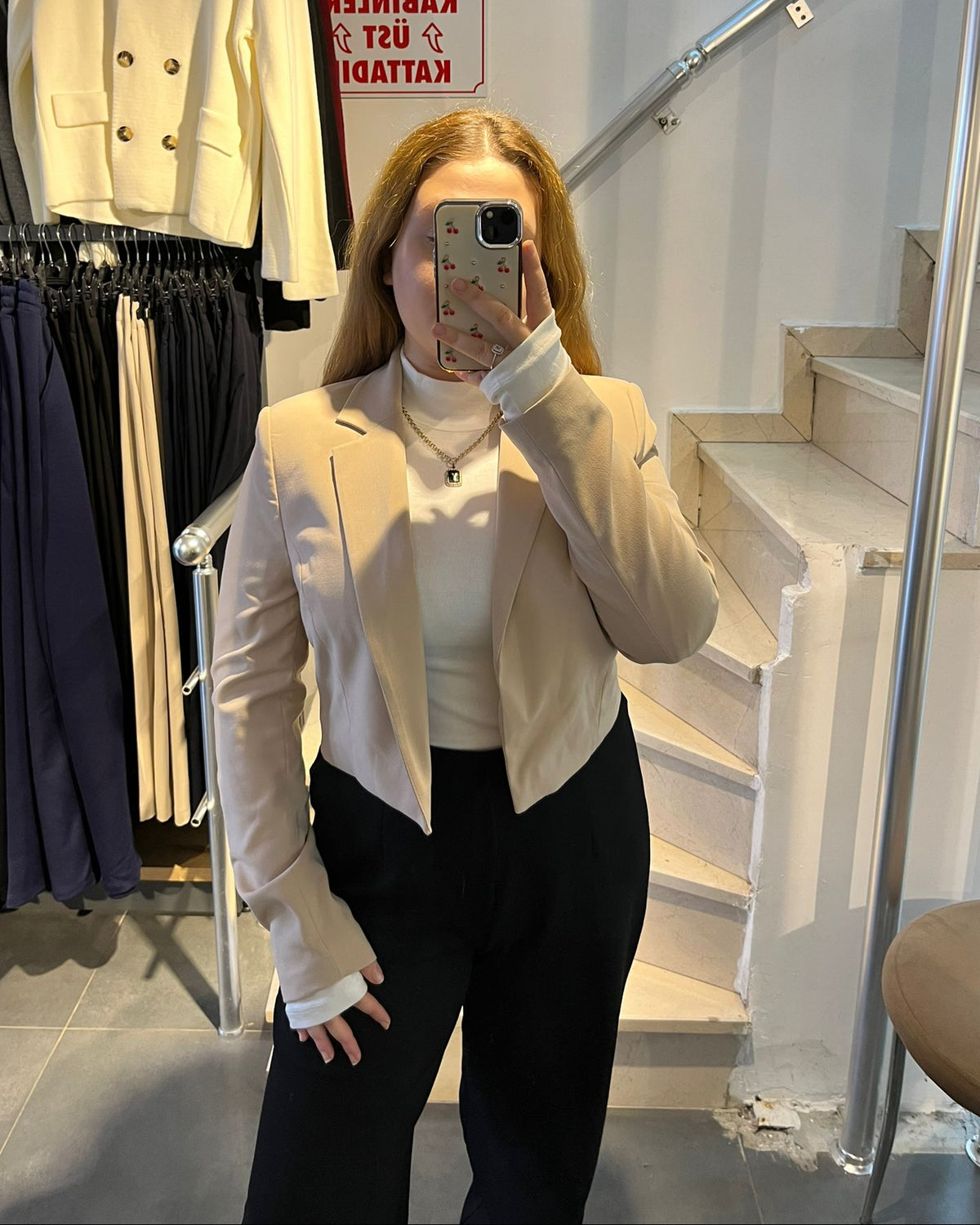 Kısa Krem Renk Blazer Ceket