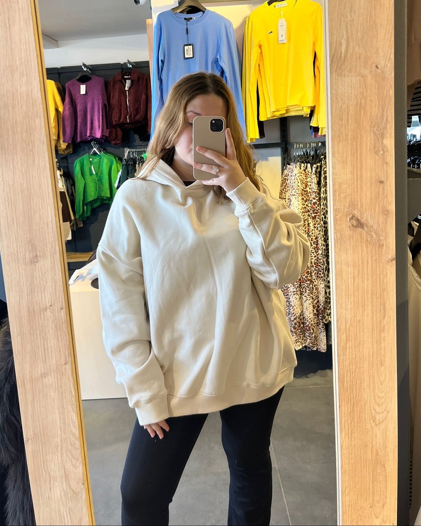 Taş Renk Oversize Şardonlu Kapşonlu Sweatshirt