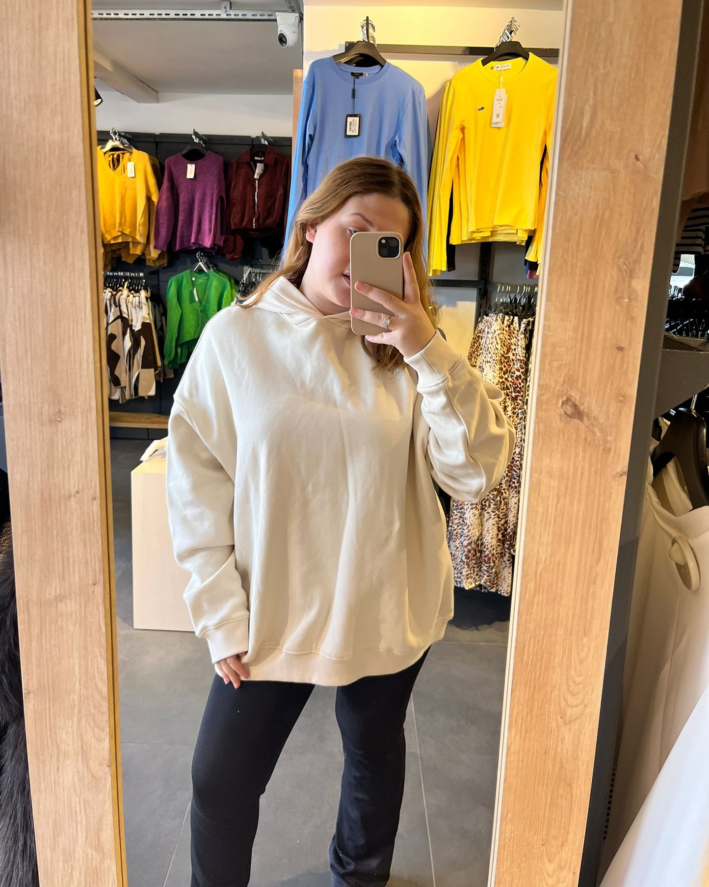 Taş Renk Oversize Şardonlu Kapşonlu Sweatshirt