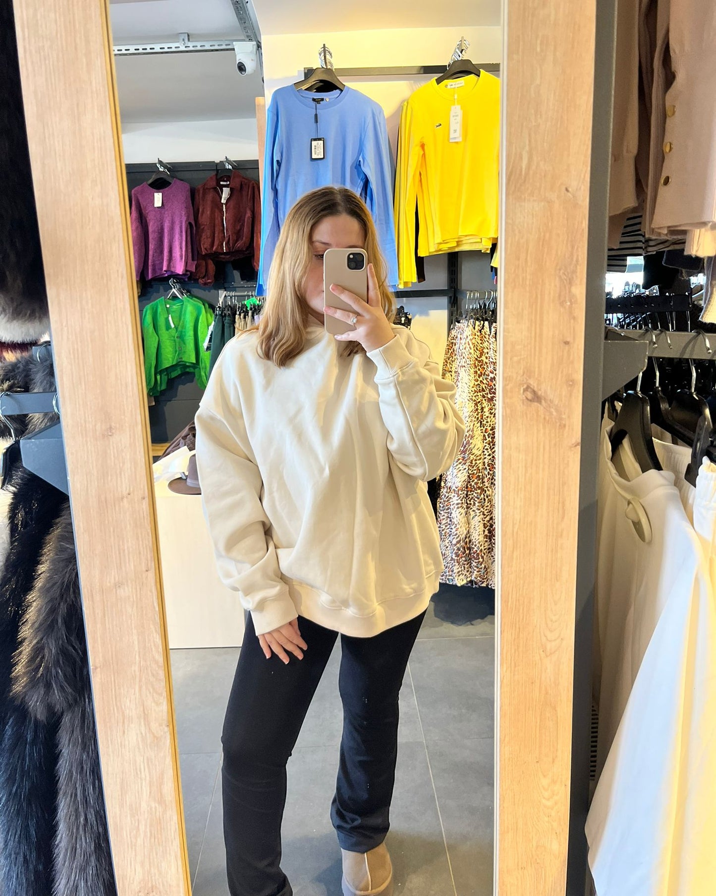 Taş Renk Oversize Şardonlu Kapşonlu Sweatshirt