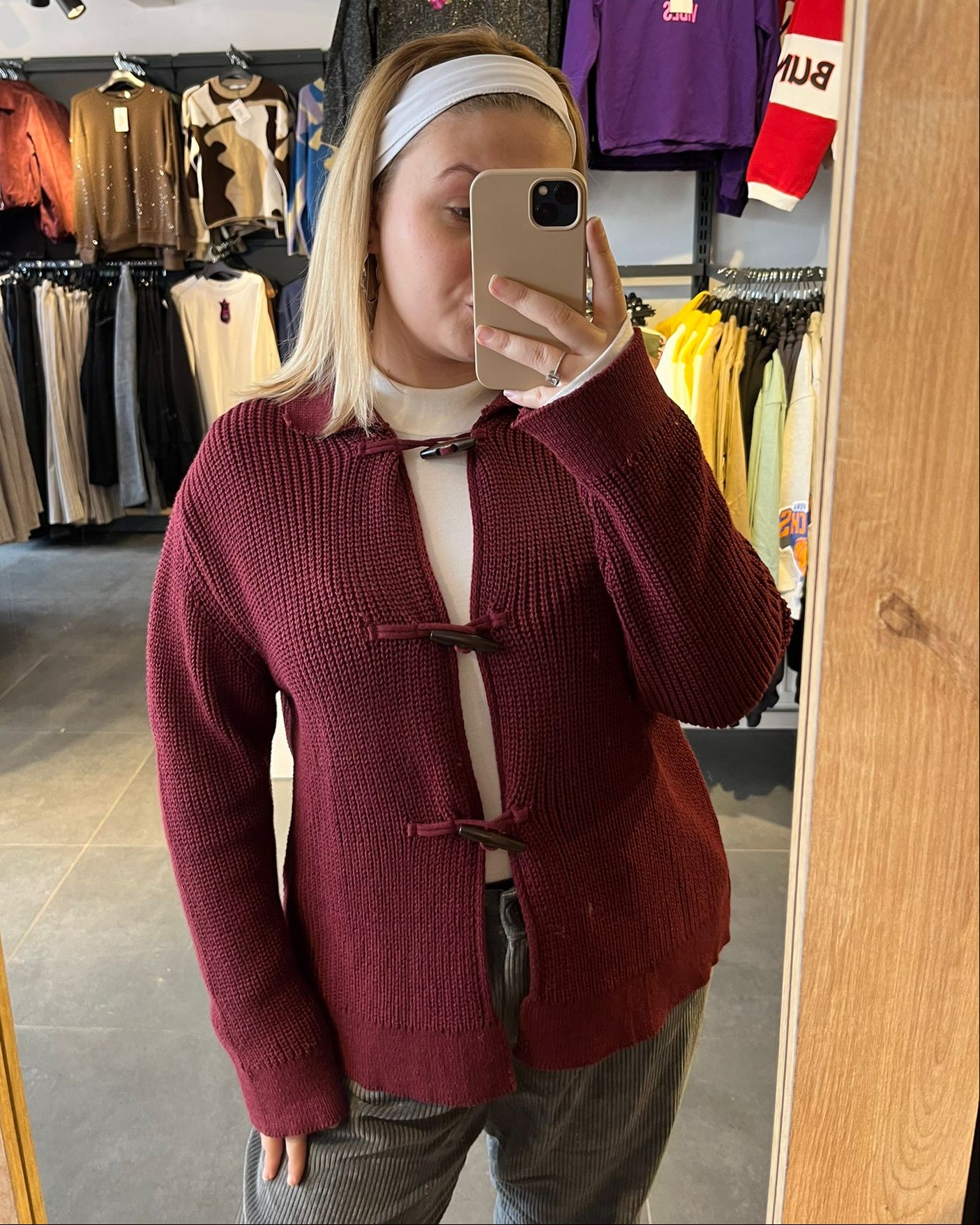 Bordo Düğme Detaylı Kadın Hırka