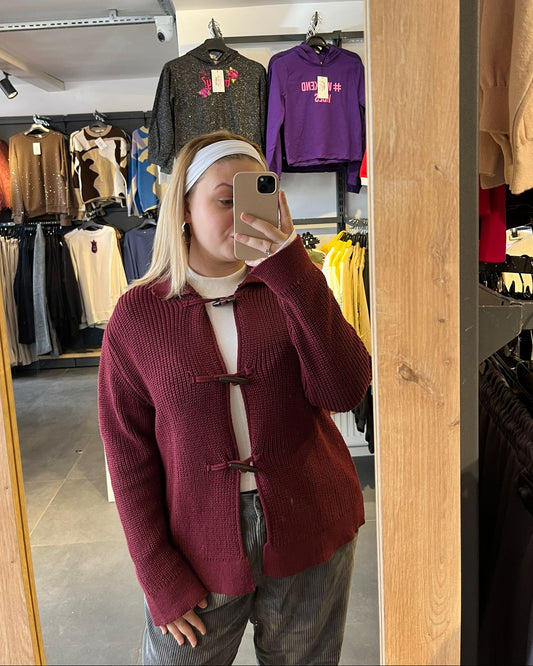 Bordo Düğme Detaylı Kadın Hırka