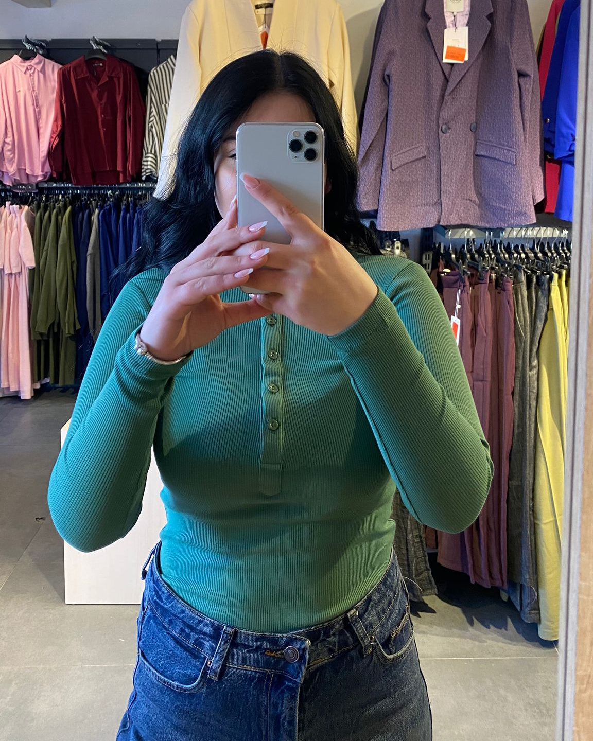 #yeşil #bluz #kaşkorse #basicstil #kadınmoda #günlükkombin #trend #stil #rahatgiyim #kombin