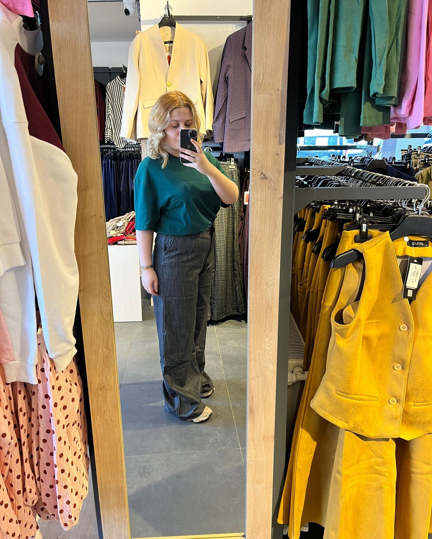 #antrasit #pantolon #palazzo #desenlipantolon #kadınmoda #ofisstil #şıkkombin #trend #stil #kombin