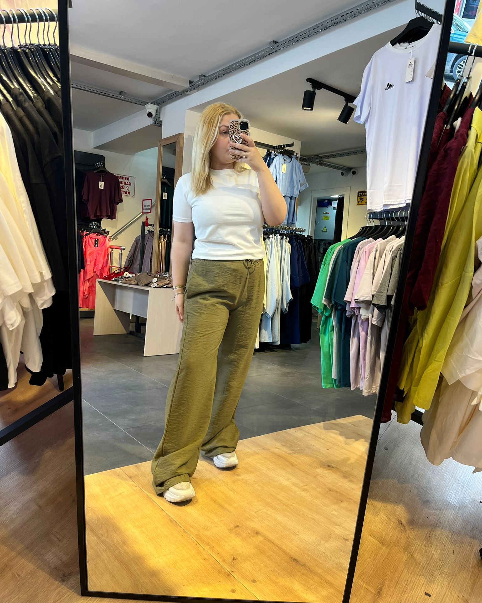 #yeşil #tensel #palazzo #pantolon #kadınmoda #rahatstil #şıkkombin #trend #stil #fashion