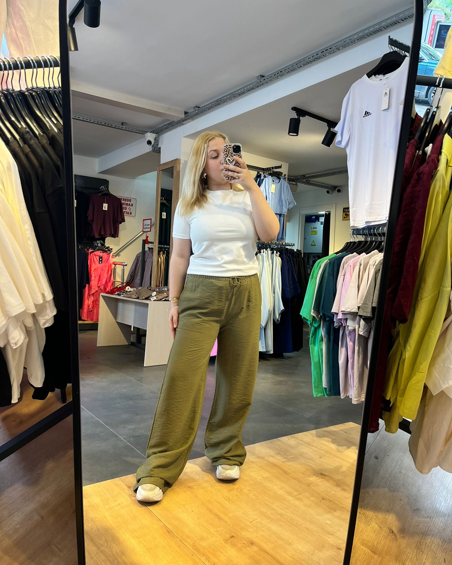 #yeşil #tensel #palazzo #pantolon #kadınmoda #rahatstil #şıkkombin #trend #stil #fashion