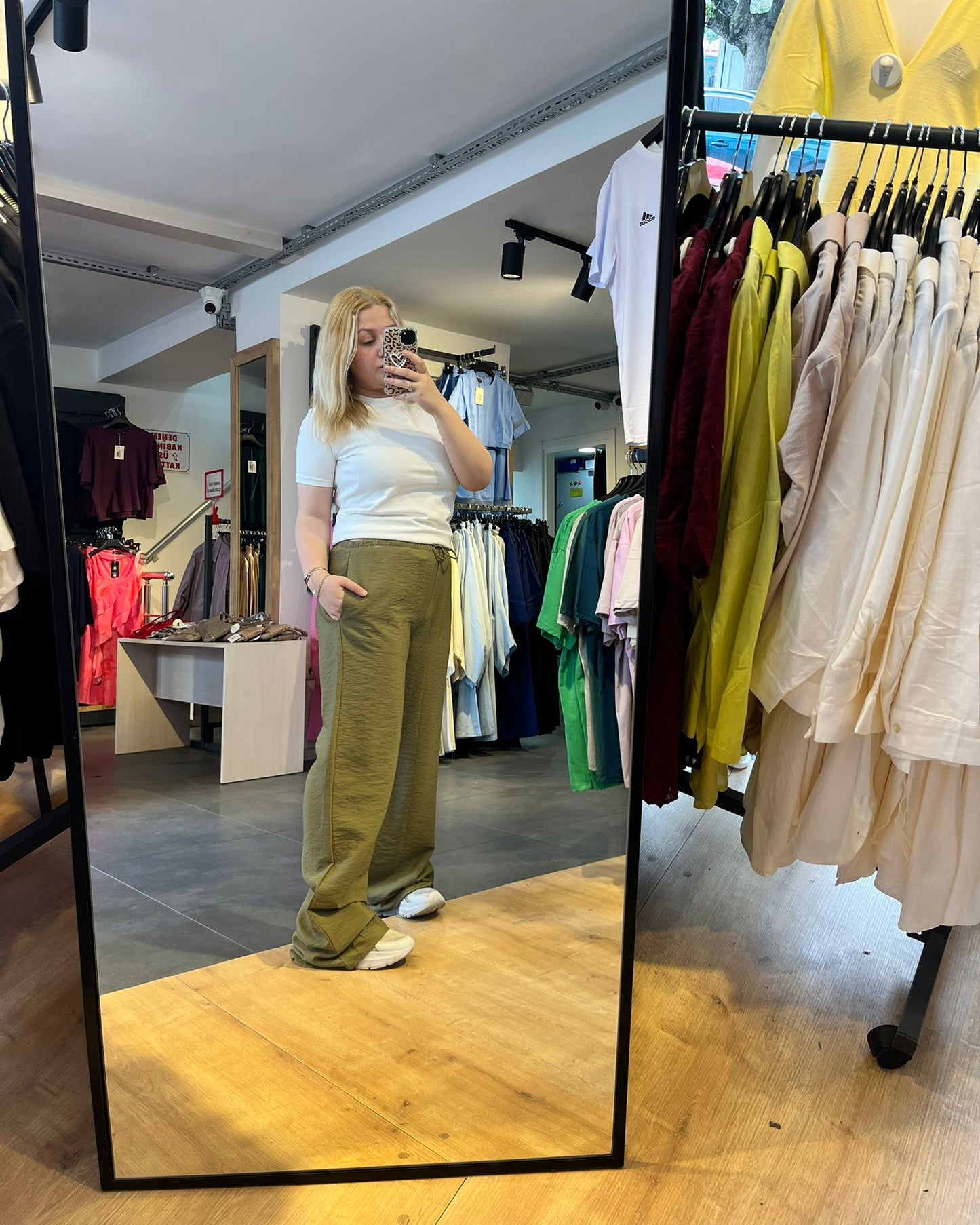 #yeşil #tensel #palazzo #pantolon #kadınmoda #rahatstil #şıkkombin #trend #stil #fashion