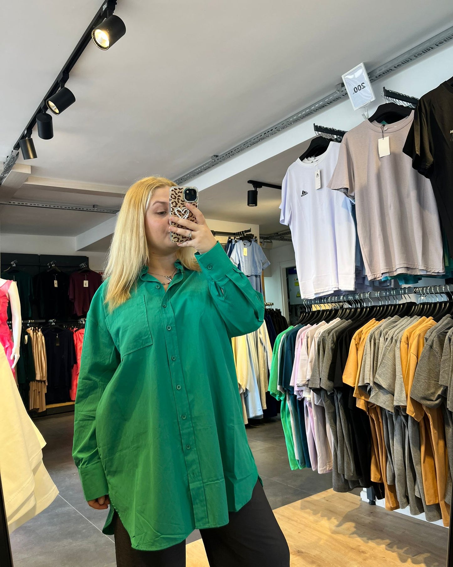 #yeşil #tunik #gömlek #kadınmoda #günlükkombin #rahatstil #trend #stil #kombin #fashion