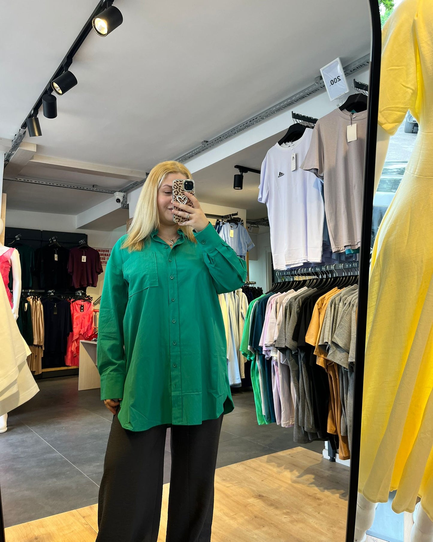 #yeşil #tunik #gömlek #kadınmoda #günlükkombin #rahatstil #trend #stil #kombin #fashion
