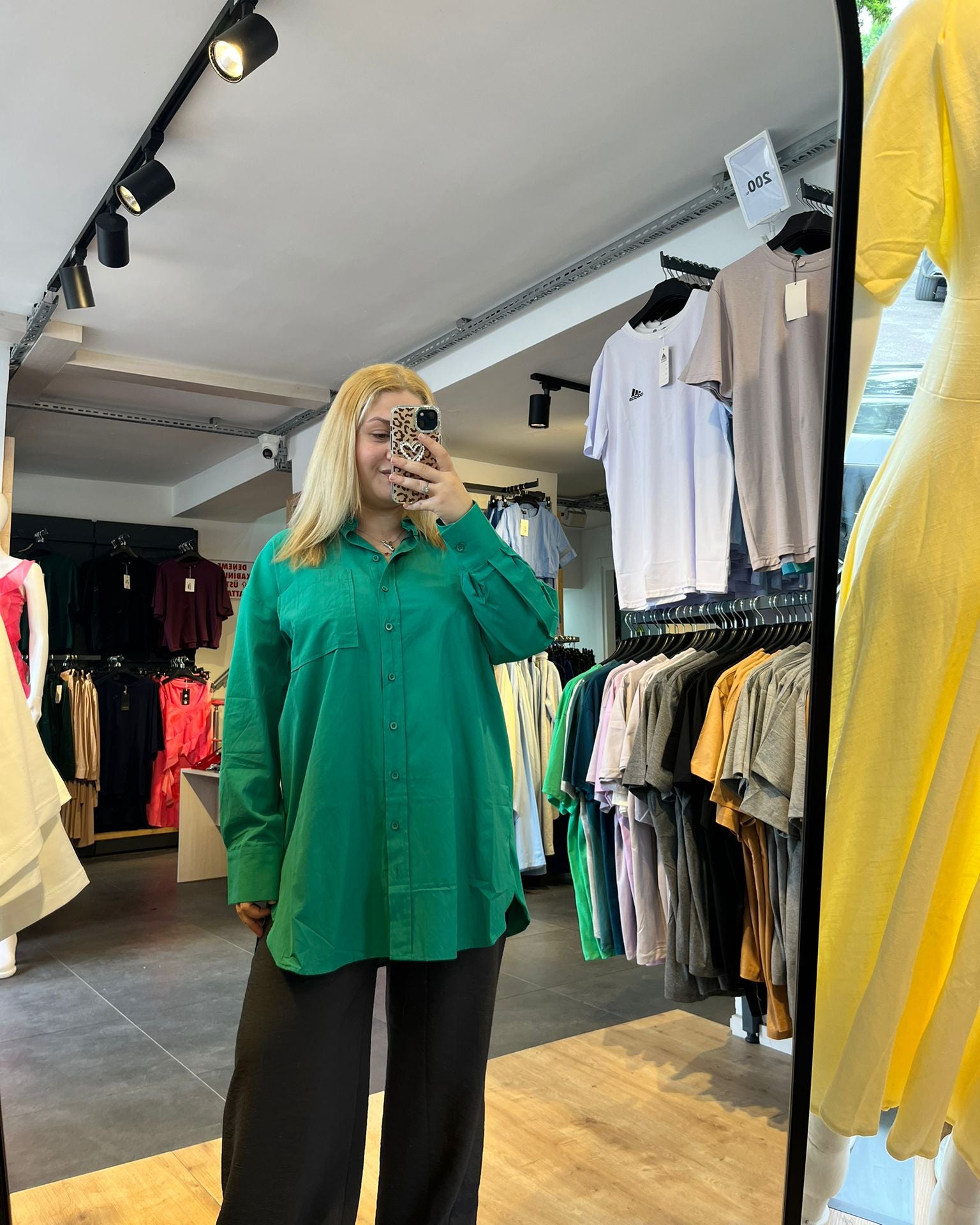#yeşil #tunik #gömlek #kadınmoda #günlükkombin #rahatstil #trend #stil #kombin #fashion