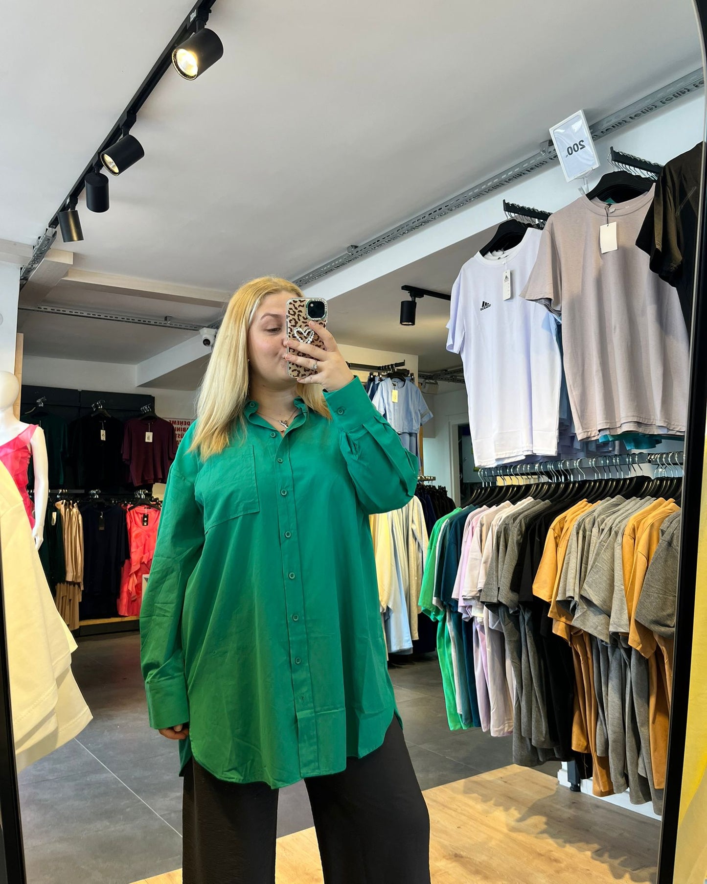 #yeşil #tunik #gömlek #kadınmoda #günlükkombin #rahatstil #trend #stil #kombin #fashion