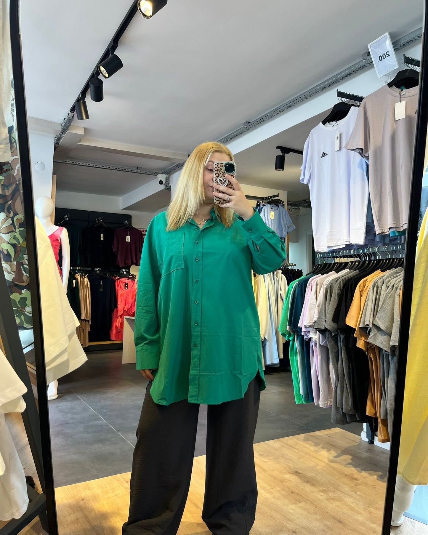 #yeşil #tunik #gömlek #kadınmoda #günlükkombin #rahatstil #trend #stil #kombin #fashion