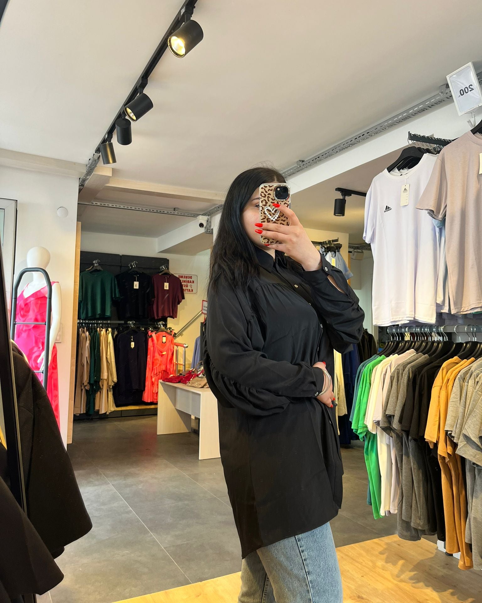 #siyah #tunik #şifon #likralı #kadınmoda #şıkkombin #rahatstil #trend #stil #fashion