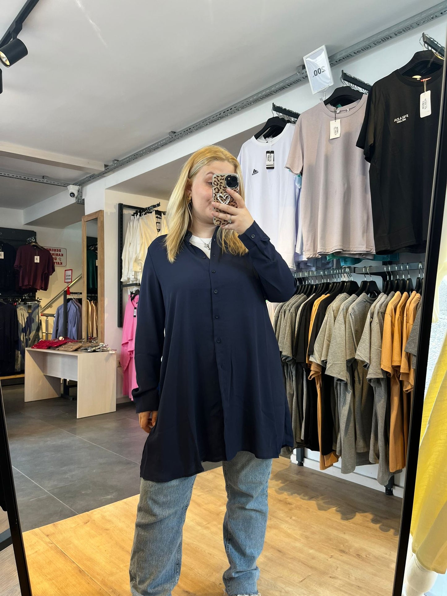 #lacivert #saten #tunik #gömlek #kadınmoda #şıkkombin #zarifstil #trend #fashion #stil