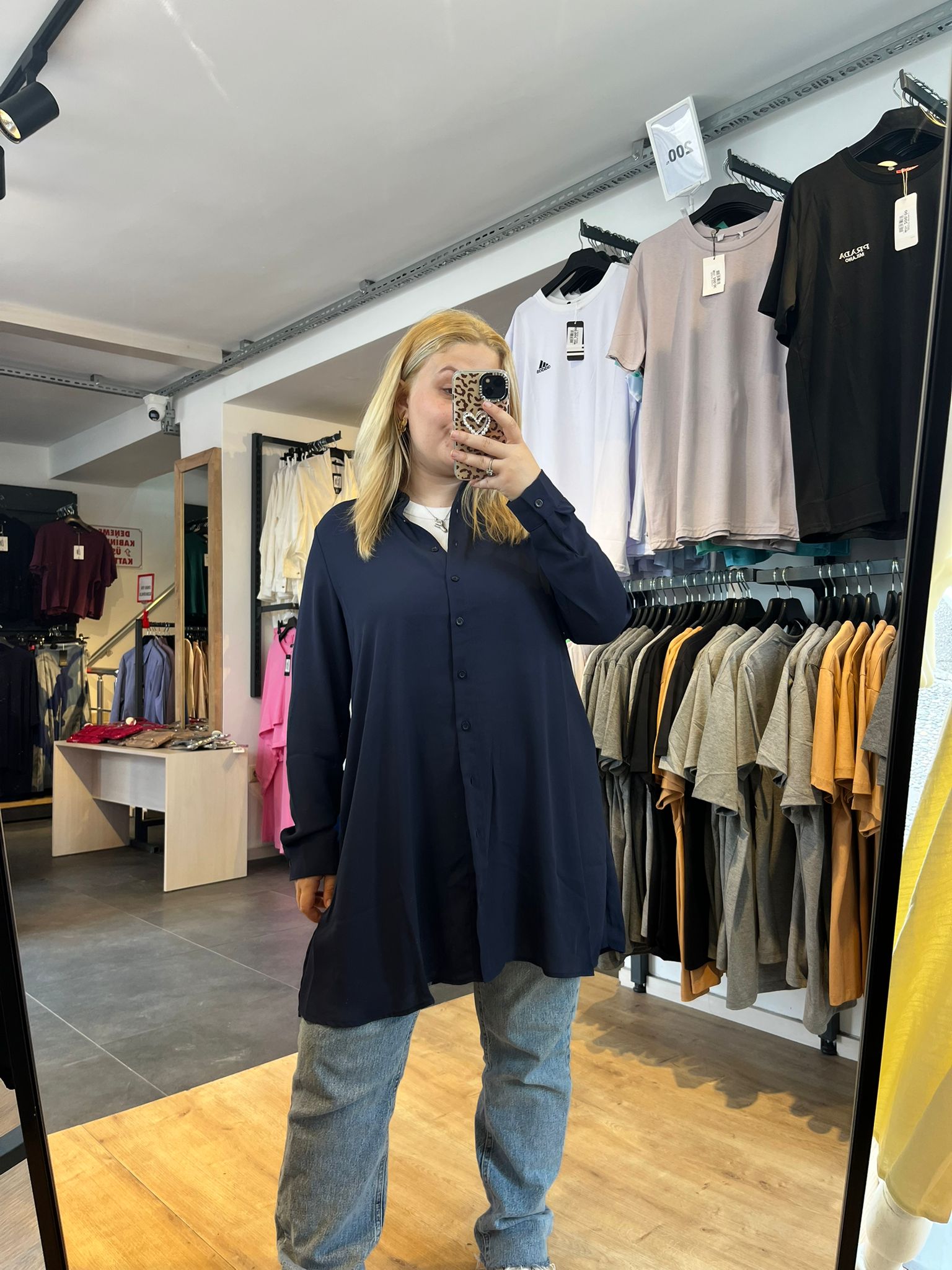#lacivert #saten #tunik #gömlek #kadınmoda #şıkkombin #zarifstil #trend #fashion #stil