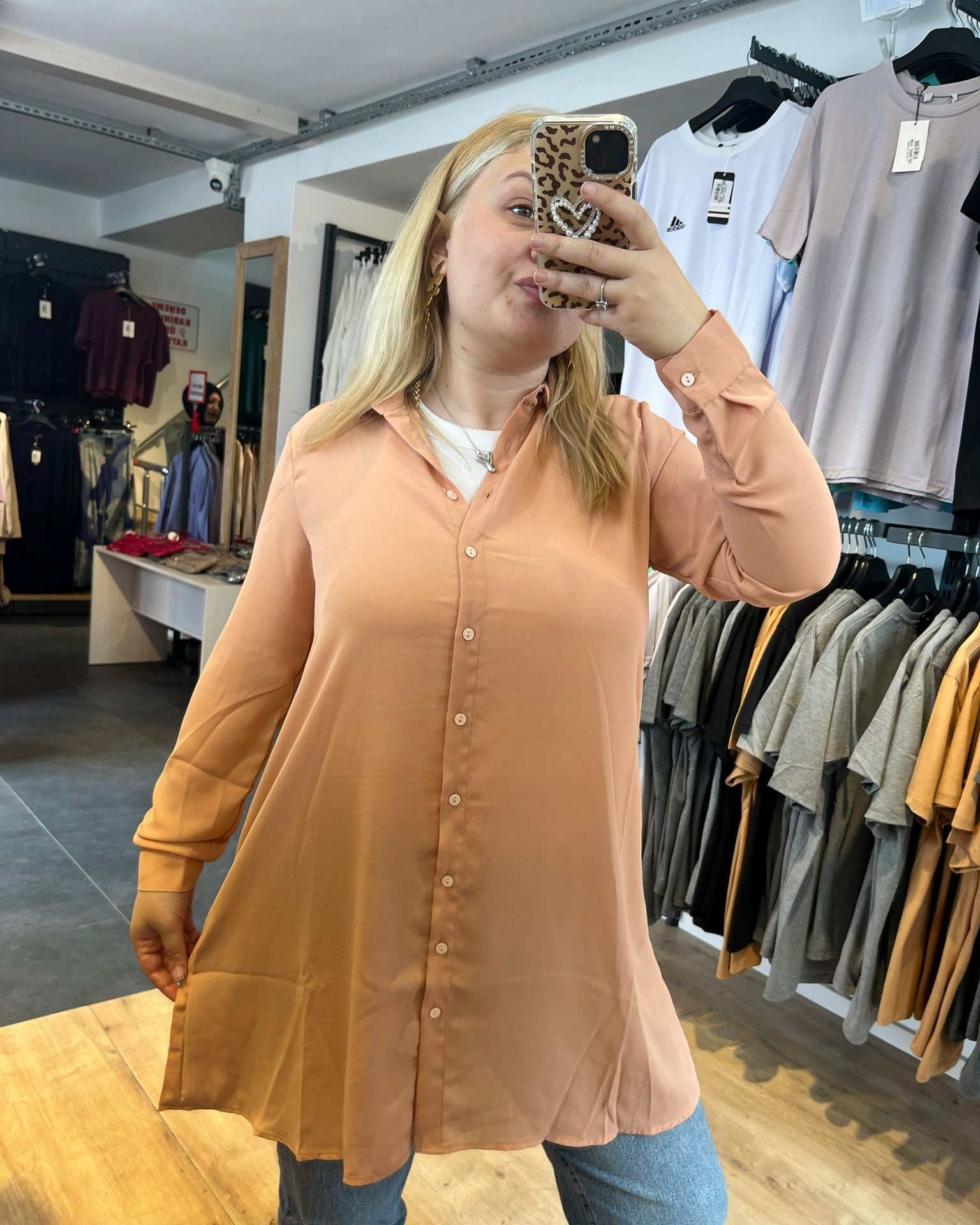 #somon #saten #tunik #gömlek #kadınmoda #şıkkombin #zarifstil #trend #fashion #stil