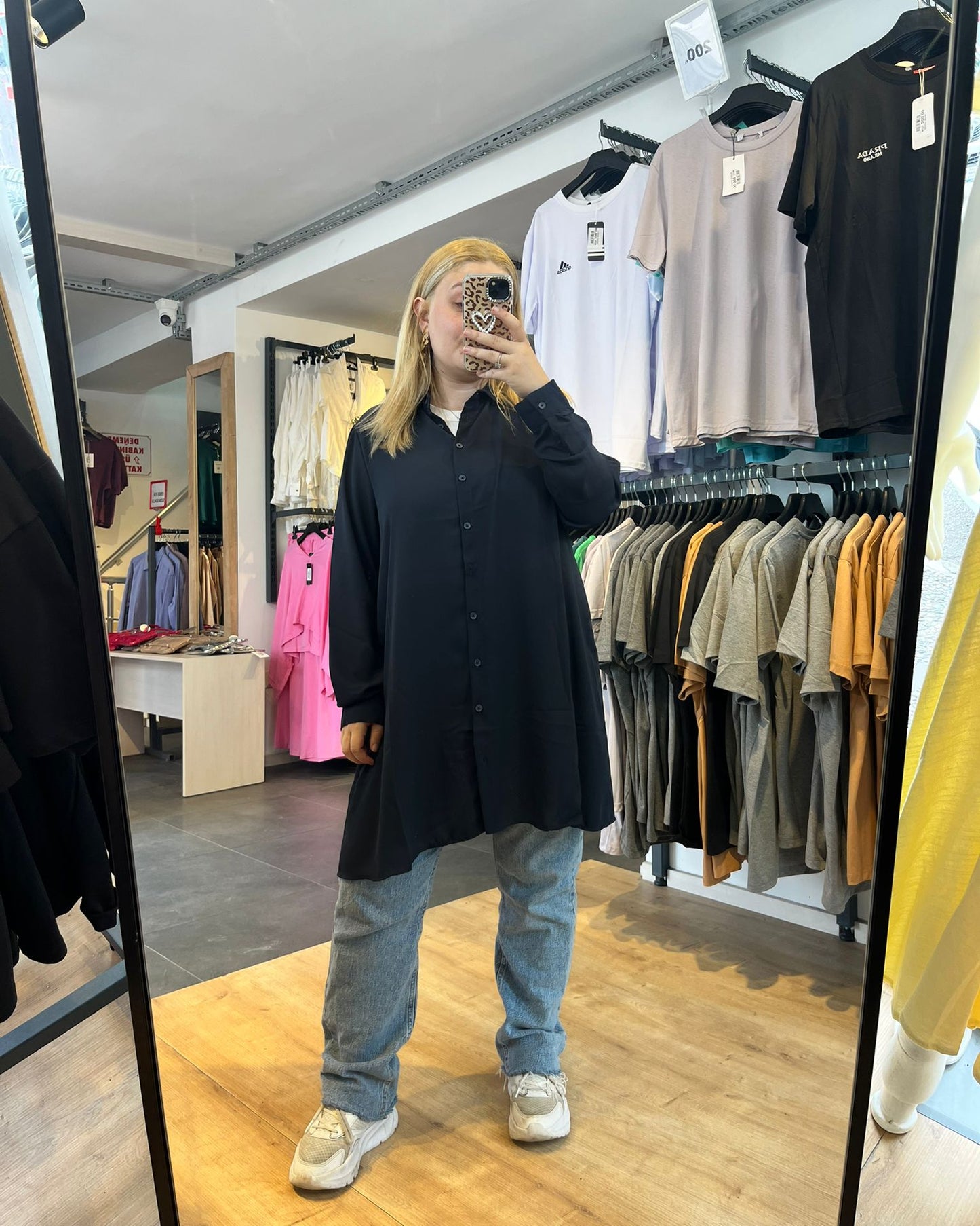 #lacivert #saten #tunik #gömlek #kadınmoda #şıkkombin #zarifstil #trend #fashion #stil