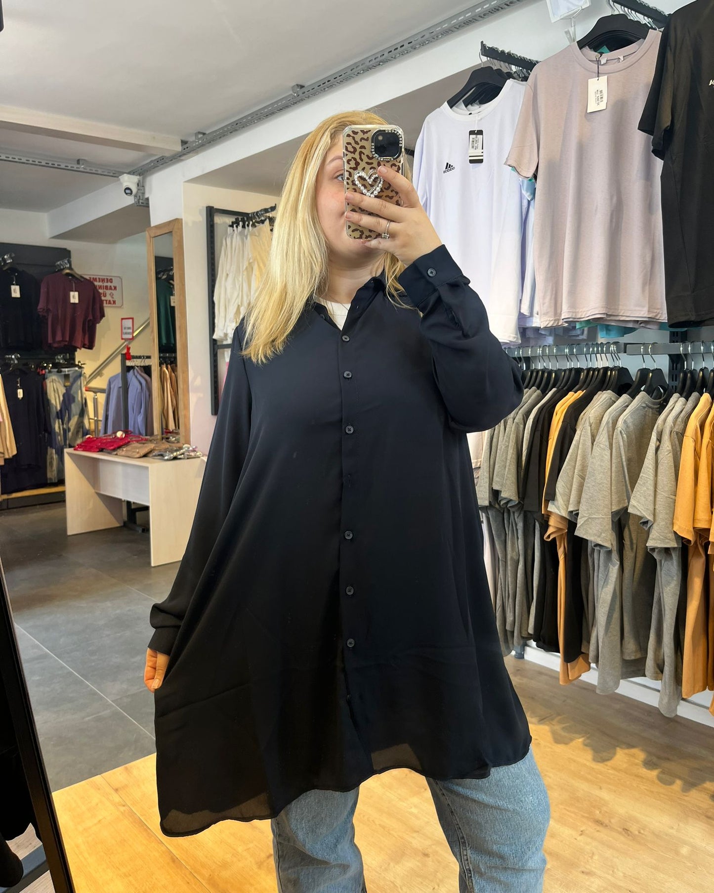 #lacivert #saten #tunik #gömlek #kadınmoda #şıkkombin #zarifstil #trend #fashion #stil