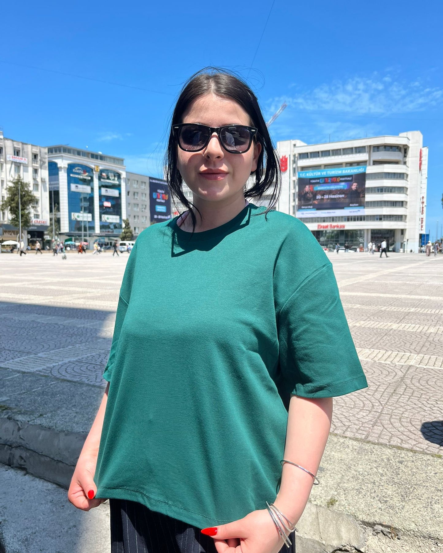 Yeşil Bisiklet Yaka Kadın T-Shirt