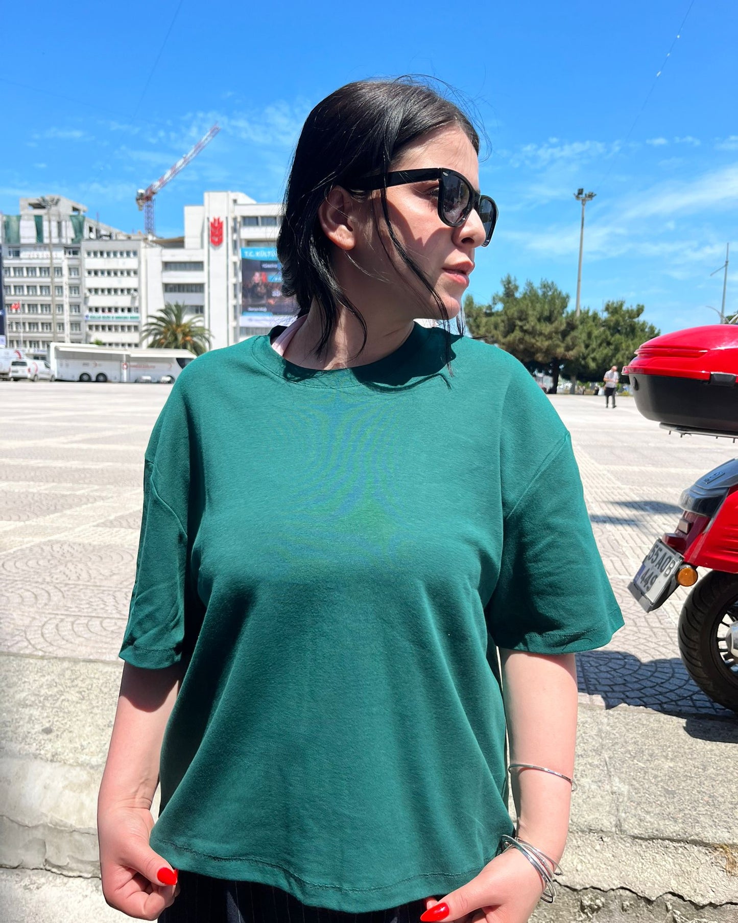 Yeşil Bisiklet Yaka Kadın T-Shirt