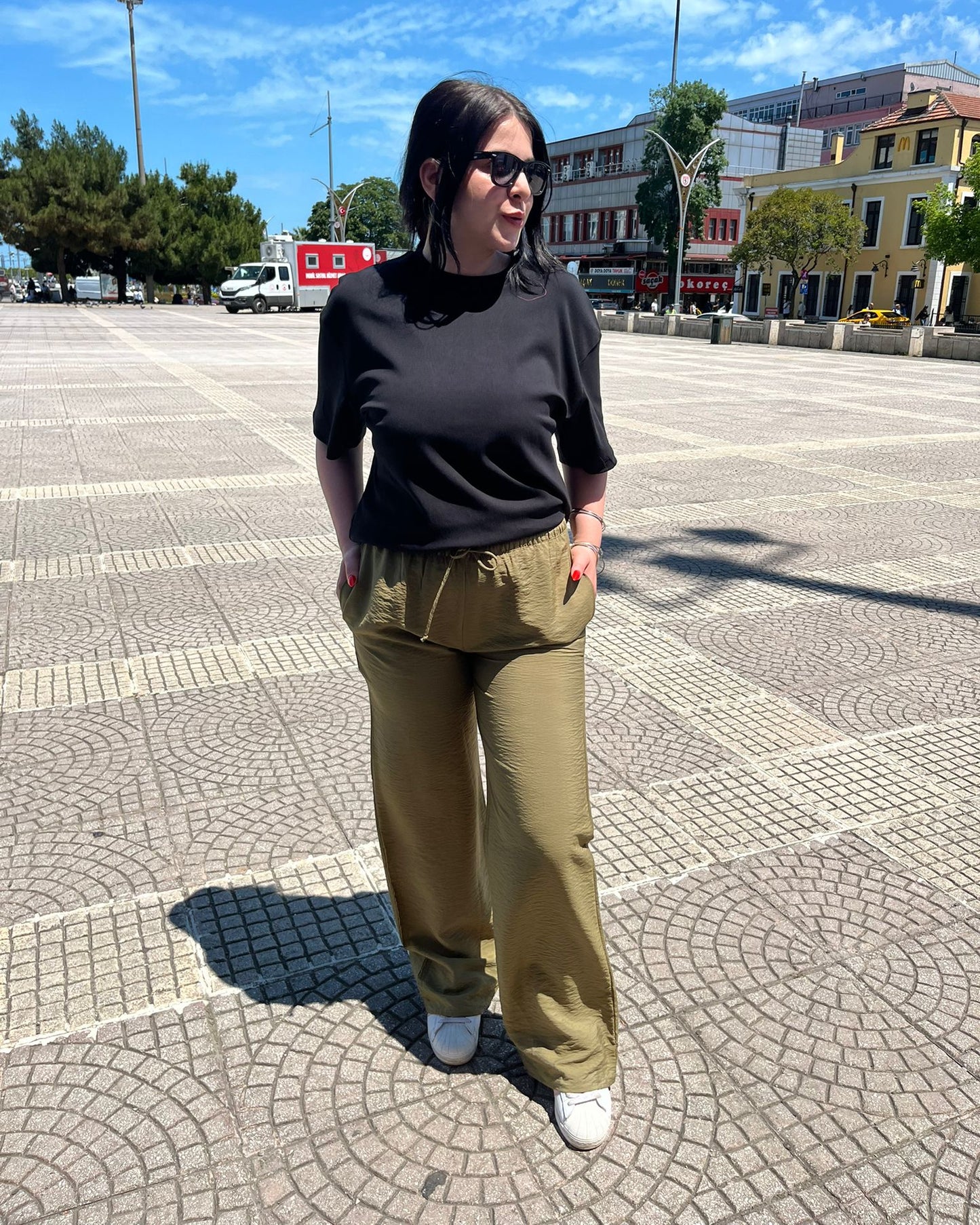#yeşil #tensel #palazzo #pantolon #kadınmoda #rahatstil #şıkkombin #trend #stil #fashion