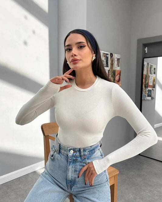 Beyaz Parmak Geçirmeli Bisiklet Yaka Kadın Body