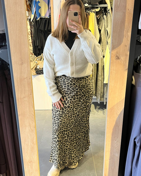 #leopar #satenetek #kadınetek #desenlitek #trend #şıkkombin #feminen #stil #kombin #moda