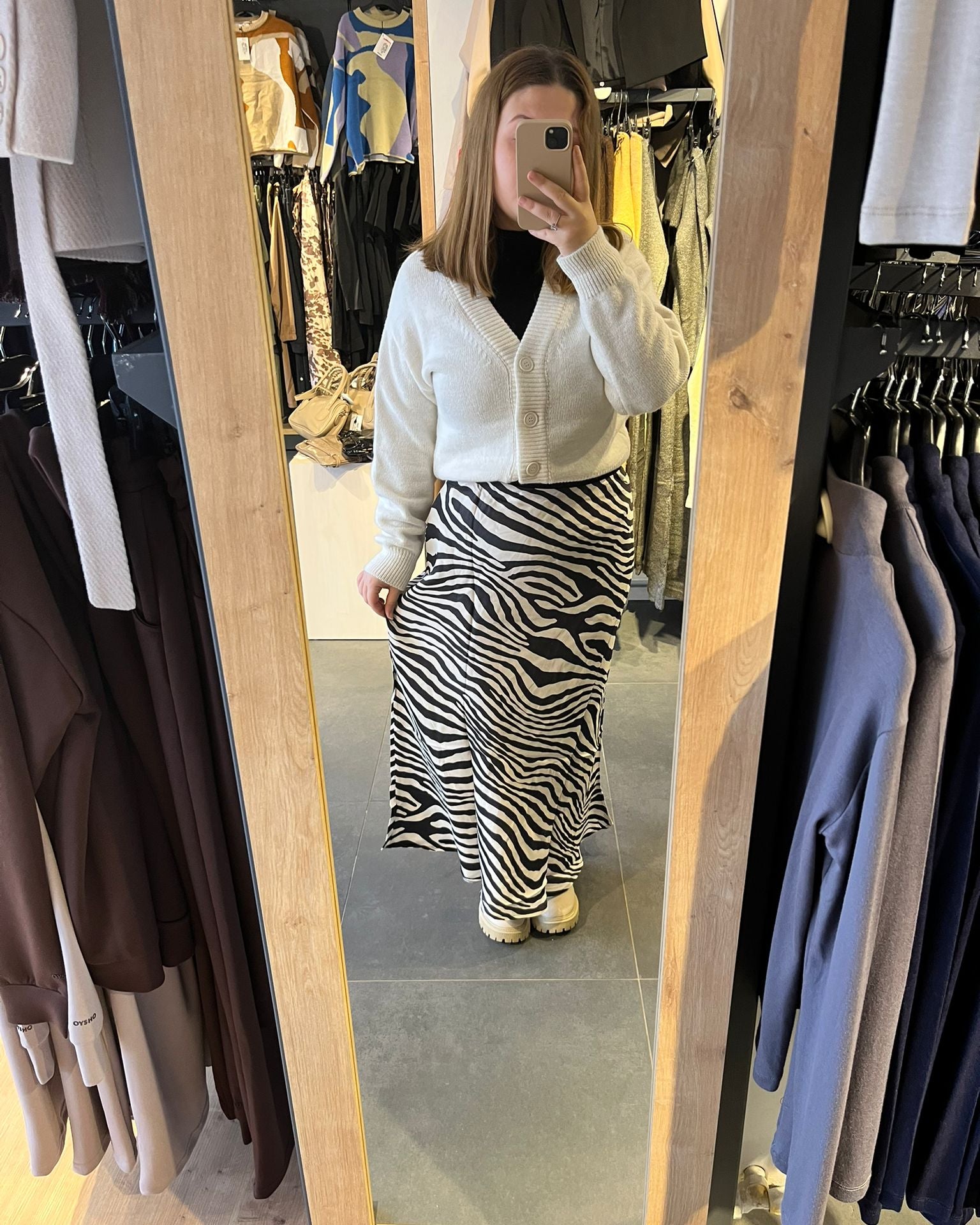 #zebra #satenetek #kadınetek #desenlitek #trendstil #şıkkombin #modernstil #feminen #kombin #moda