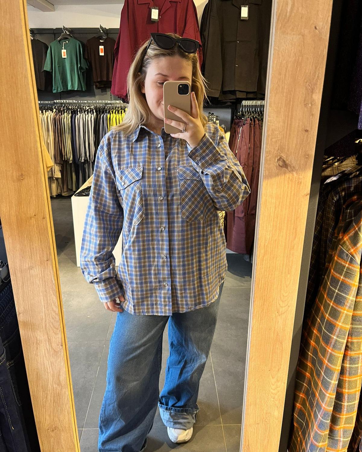 #ekose #mavi #gömlek #kadınmoda #günlükkombin #rahatstil #trend #casual #kombin #stil
