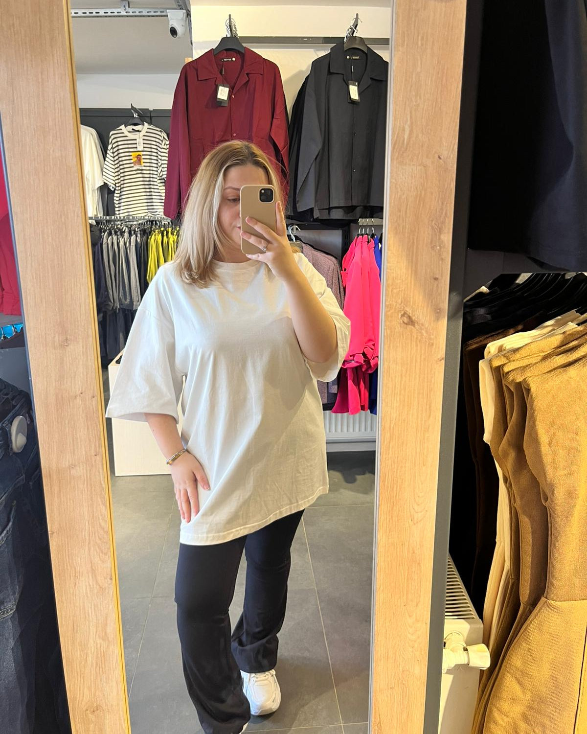 #beyaz #oversize #tshirt #basic #minimal #streetwear #unisex #rahatstil #kombin #stil