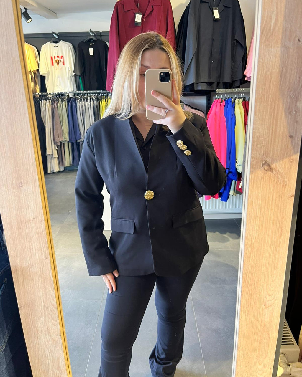 #blazerceket #siyahceket #kadınmoda #kombinönerisi #şıkstil #butikürün #moda2026
