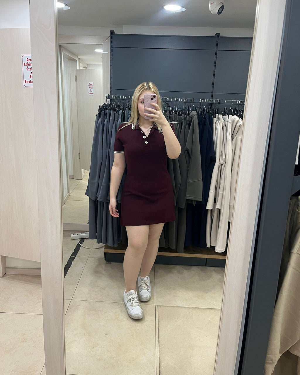 #bordo #elbise #kolejyaka #kadınmoda #sporşık #günlükkombin #trend #stil #rahatgiyim #kombin