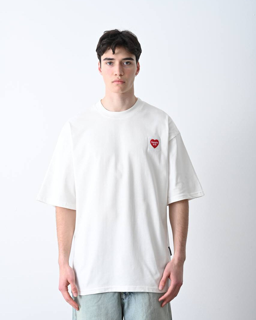 #oversize #beyaz #kalp #heart #unisex #nakışlı #minimal #streetwear #tshirt #trendstil